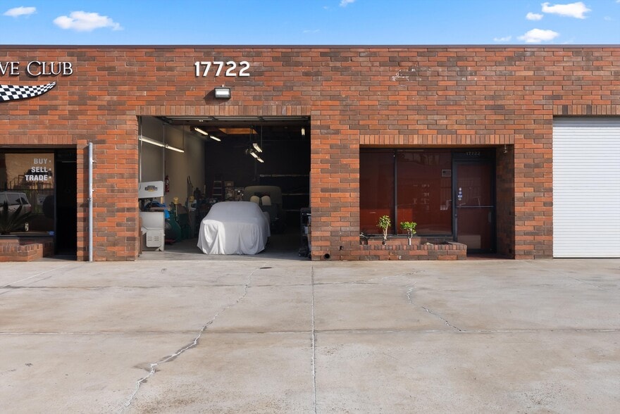 More Photos Of 17702-17722 Metzler Ln, Huntington Beach Service For Sale