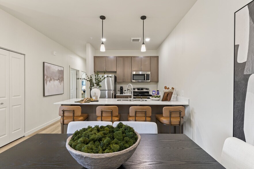 More Photos Of 7011 NE 126th St, Vancouver Apartments For Sale