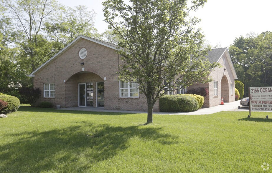 More Photos Of 2155 Ocean Ave, Ronkonkoma Medical For Lease