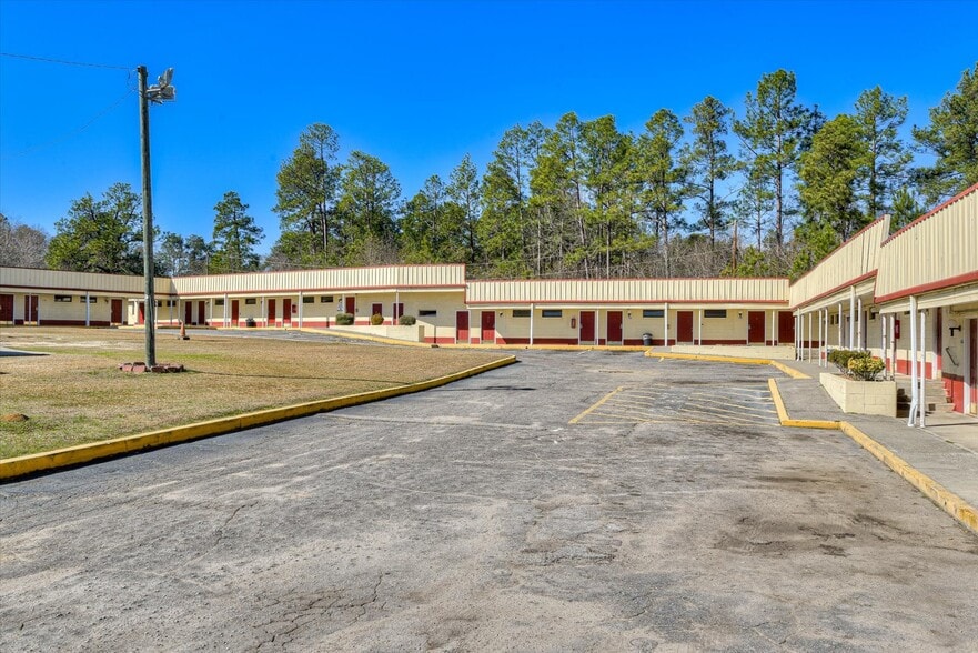 More Photos Of 4638 Jefferson Davis Hwy, North Augusta Hotel For Sale