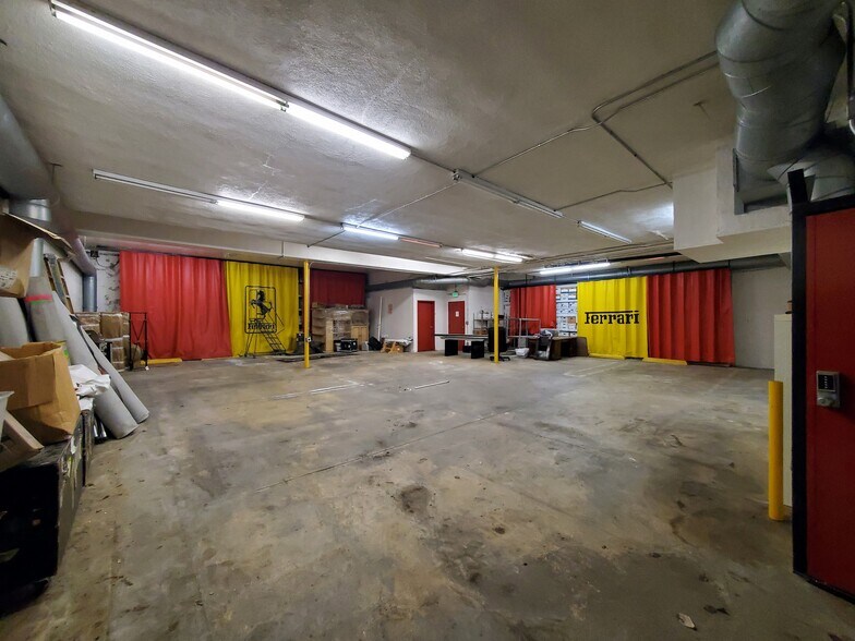 More Photos Of 11426 Ventura Blvd, Studio City Loft Creative Space For Sale