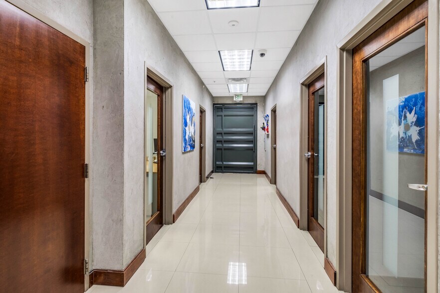 More Photos Of 7620 NW 25th St, Miami Distribution For Lease
