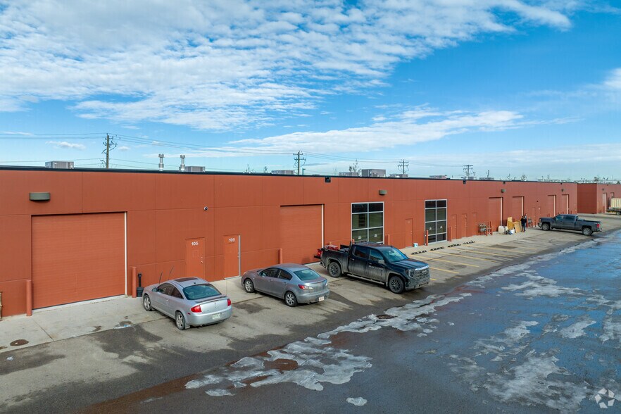 More Photos Of 4615 112th Ave SE, Calgary Warehouse For Lease