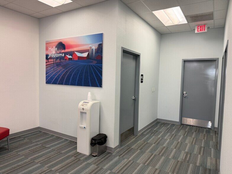 More Photos Of 925 E Division St, Wautoma Storefront For Lease
