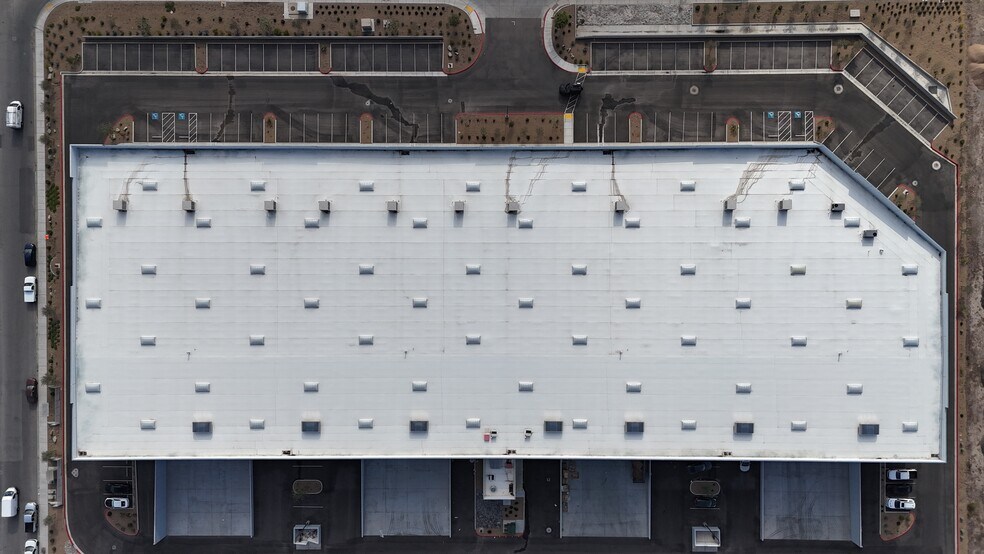 More Photos Of 748 W Sunset Rd, Henderson Manufacturing For Lease