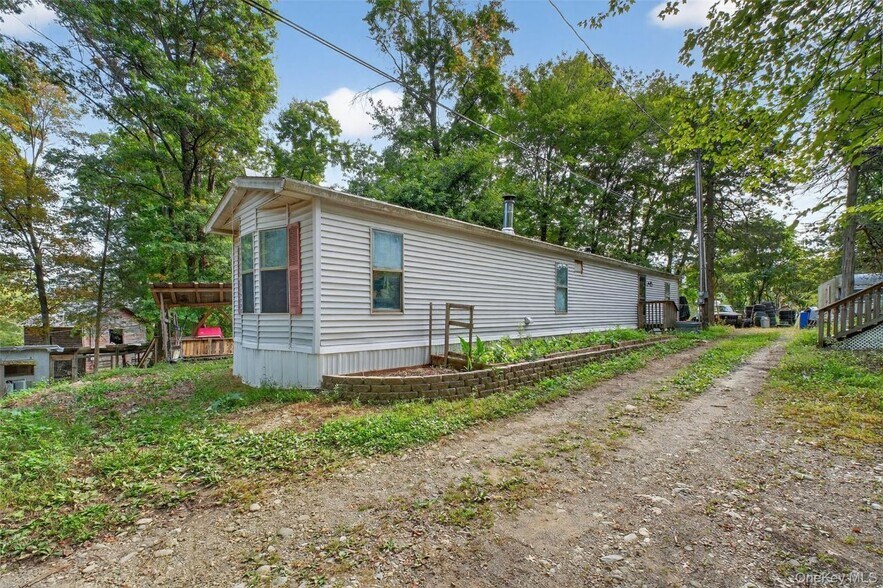 More Photos Of 3 Horsemens Trl, Cold Spring General Retail For Sale