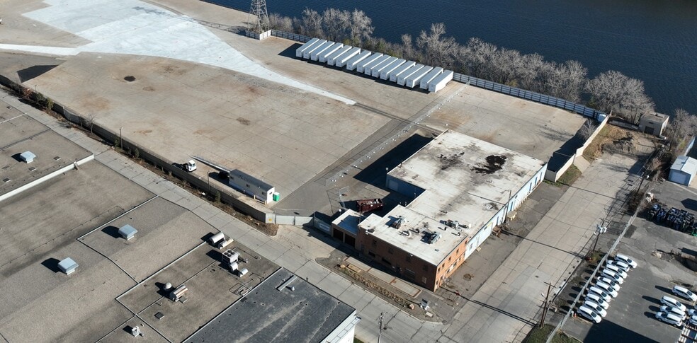 Primary Photo Of 2800 Pacific St, Minneapolis Warehouse For Sale
