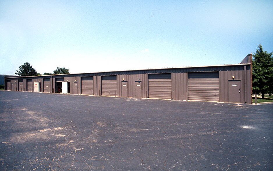 More Photos Of 11751-11767 W 86th Ter, Lenexa Warehouse For Lease