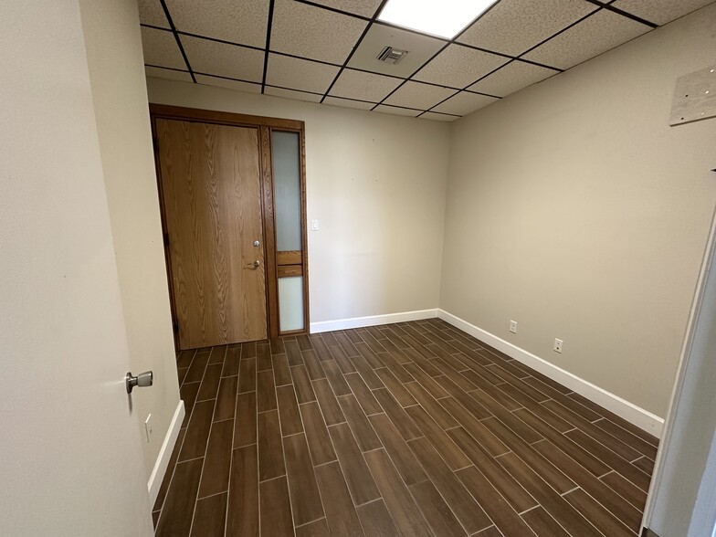 More Photos Of 1280 Hawkins Blvd, El Paso Office For Lease