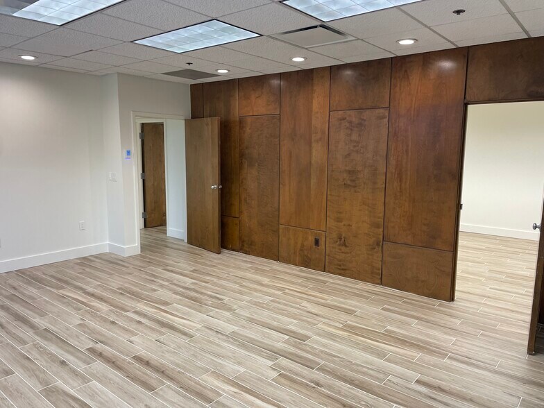 More Photos Of 1810 S Macdill Ave, Tampa Medical For Lease