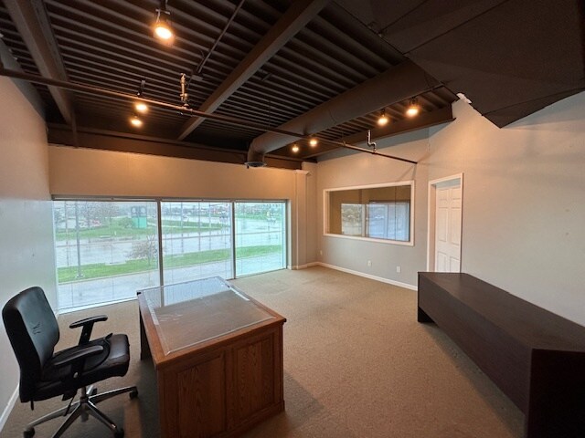 More Photos Of 4001 N Perryville Rd, Loves Park Office For Lease