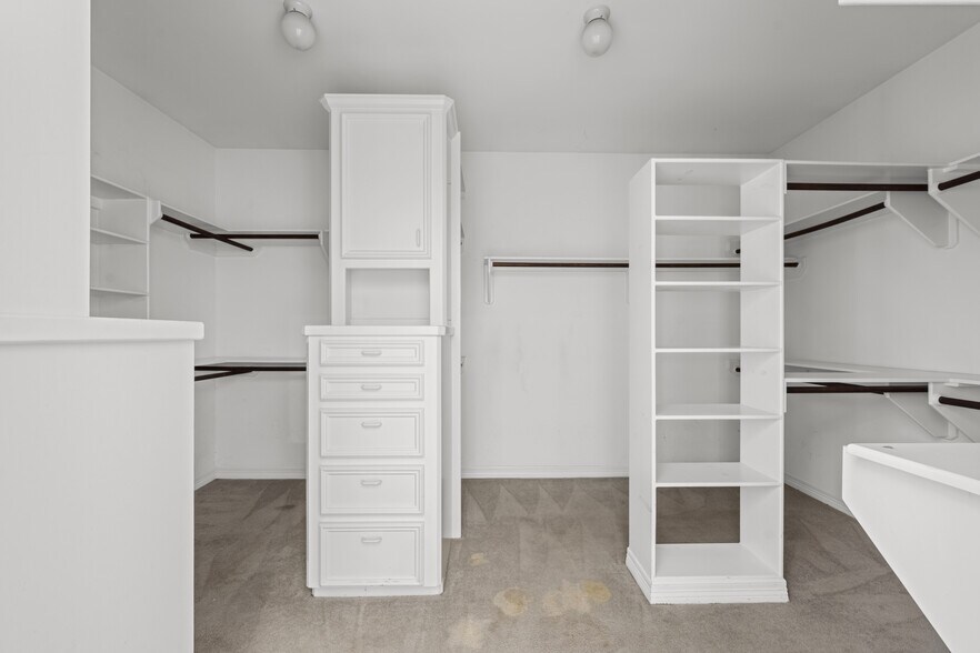 More Photos Of 20240 Cypress Rosehill Rd, Tomball Office Residential For Lease