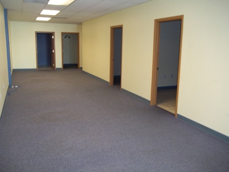 More Photos Of 4510 N Illinois St, Swansea Freestanding For Sale