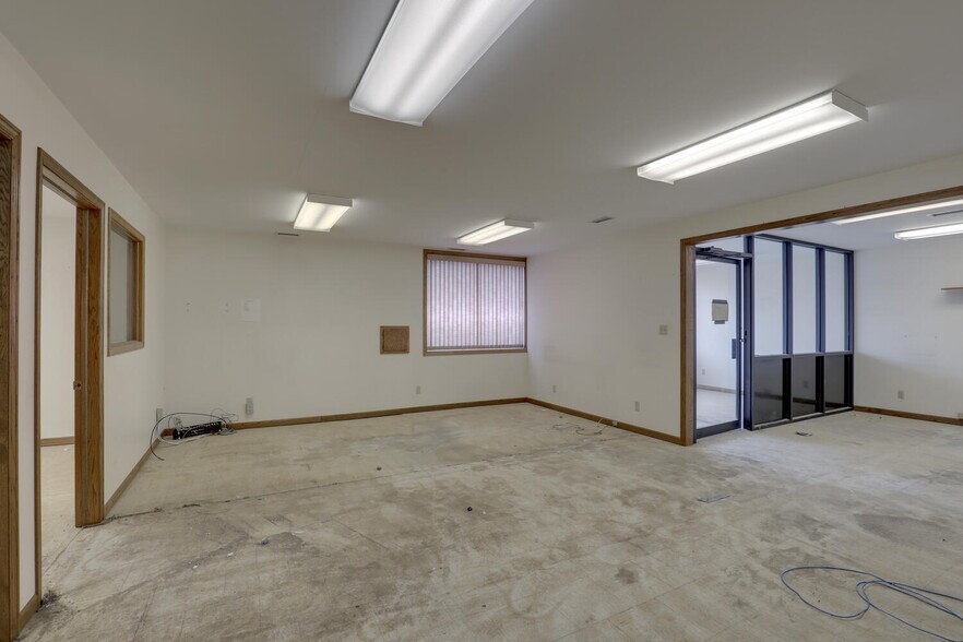 More Photos Of 600 York St, Quincy Industrial For Sale