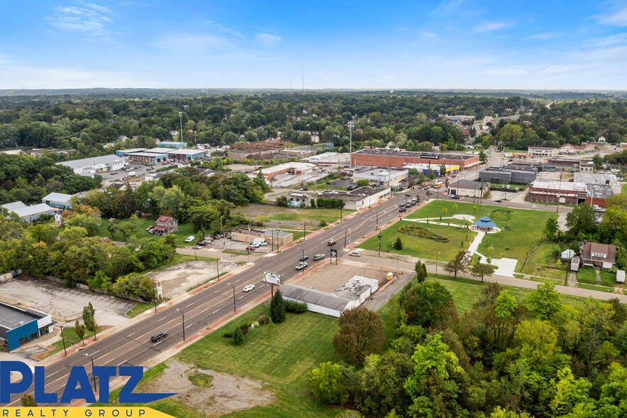 More Photos Of 2550 Market St, Youngstown Freestanding For Sale