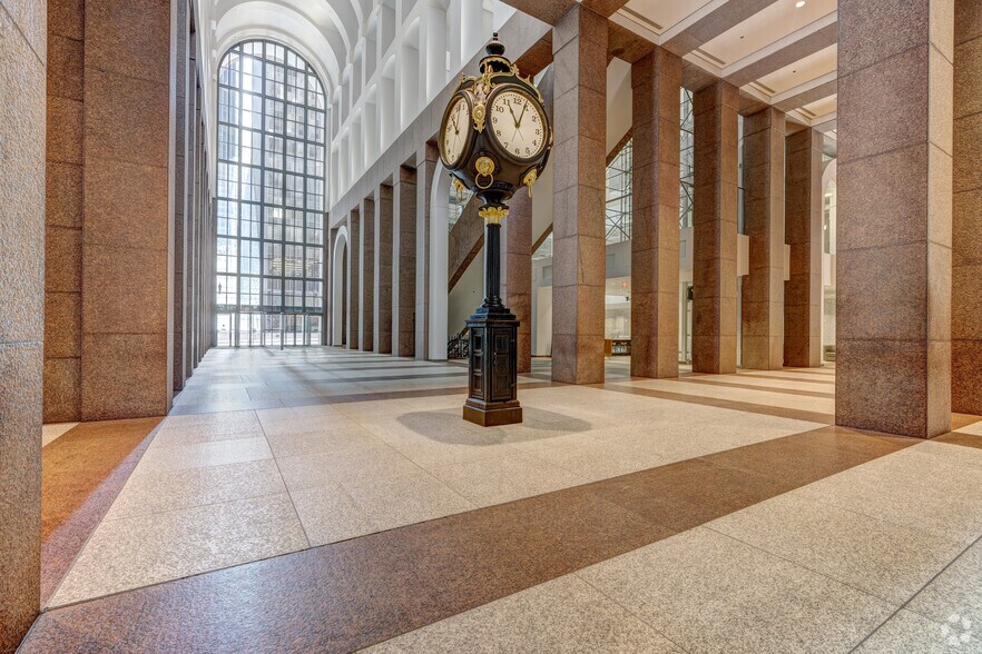 More Photos Of 700 Louisiana St, Houston Coworking Space