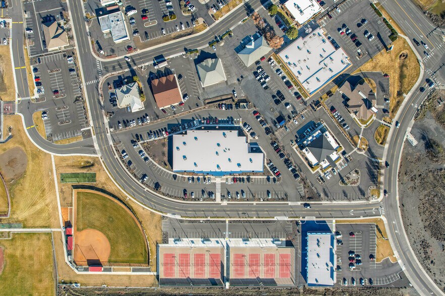 More Photos Of 1651 S Pilgrim St, Moses Lake Office For Sale