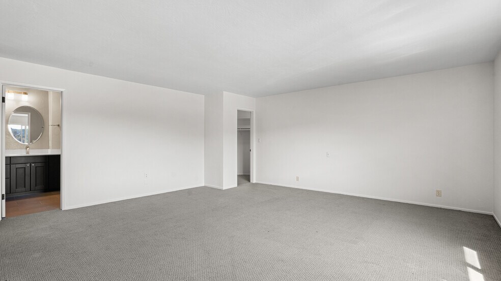 More Photos Of 151-153 Upper Via Casitas, Greenbrae Apartments For Sale