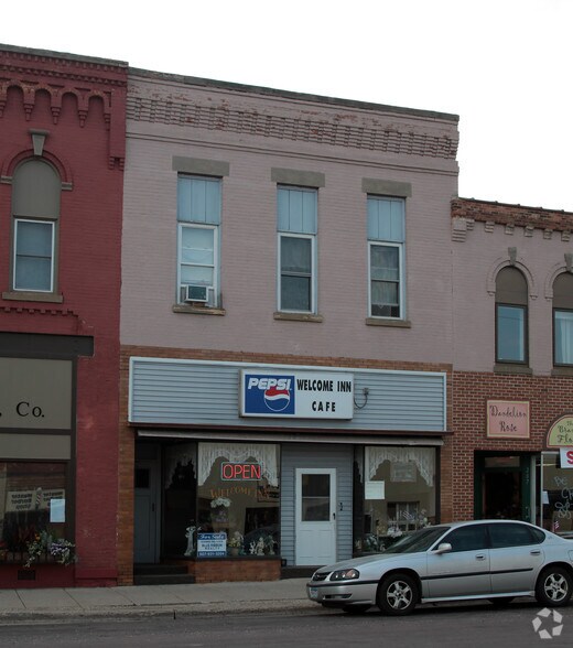 More Photos Of 205 S Main St, Le Sueur Storefront Retail Residential For Sale