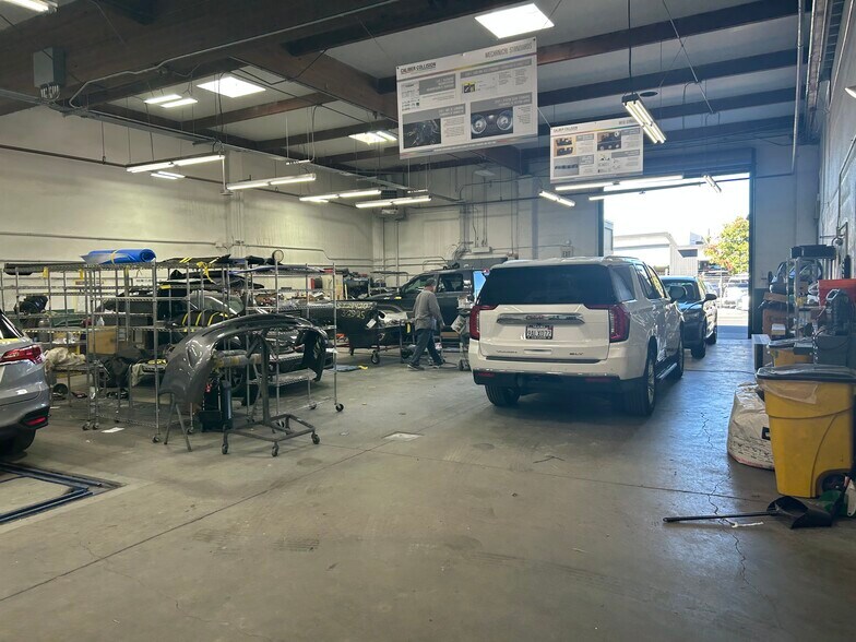 More Photos Of 50 Medway Rd, San Rafael Service For Sale