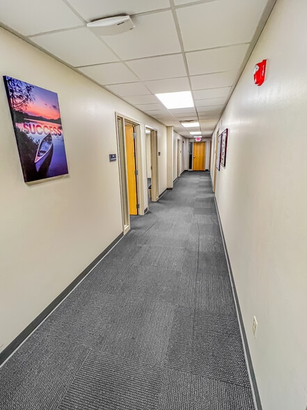 More Photos Of 4411 Woodson Rd, Saint Louis Office For Lease