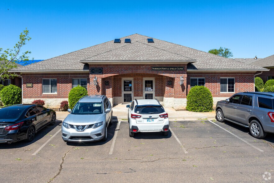 More Photos Of 1006 24th Ave NW, Norman Office For Sale