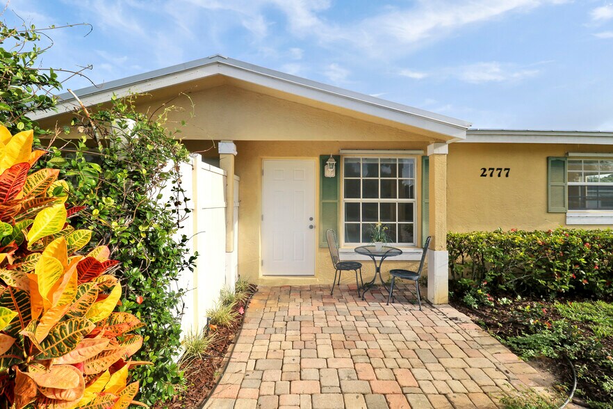 More Photos Of 2767 SE Normand St, Stuart Apartments For Sale