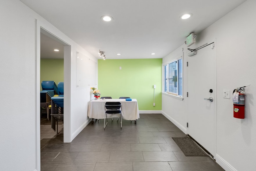 More Photos Of 1966 Broadway St, Vallejo Storefront For Sale