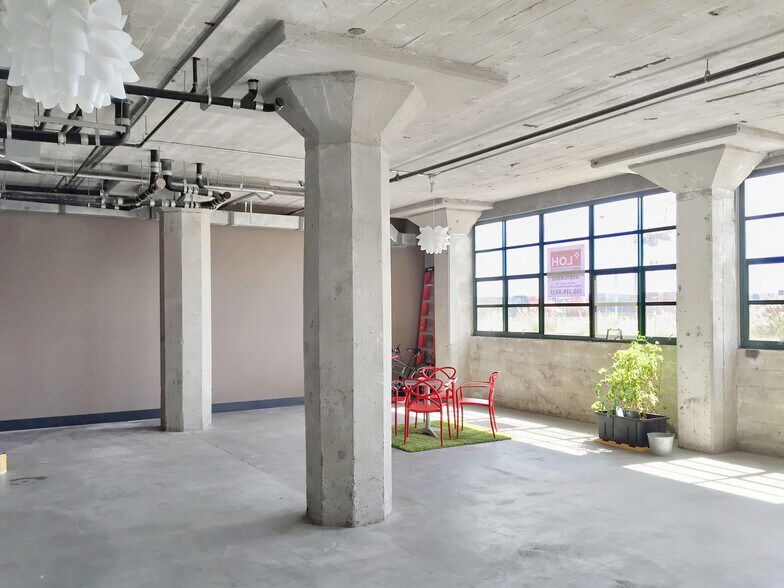 More Photos Of 737 2nd St, Oakland Apartments For Sale