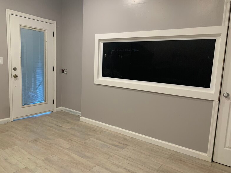More Photos Of 4719-4731 Stamp Rd, Temple Hills Service For Sale