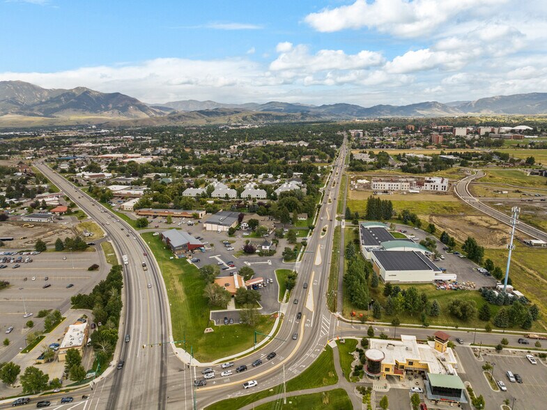 More Photos Of 2711 W College St, Bozeman Restaurant For Sale