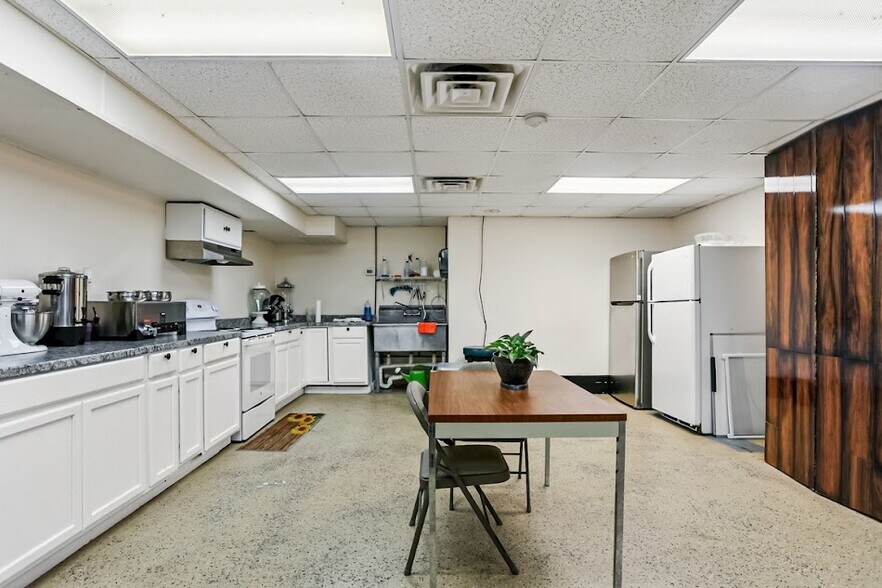 More Photos Of 3700 Wallin St, Savannah Specialty For Sale