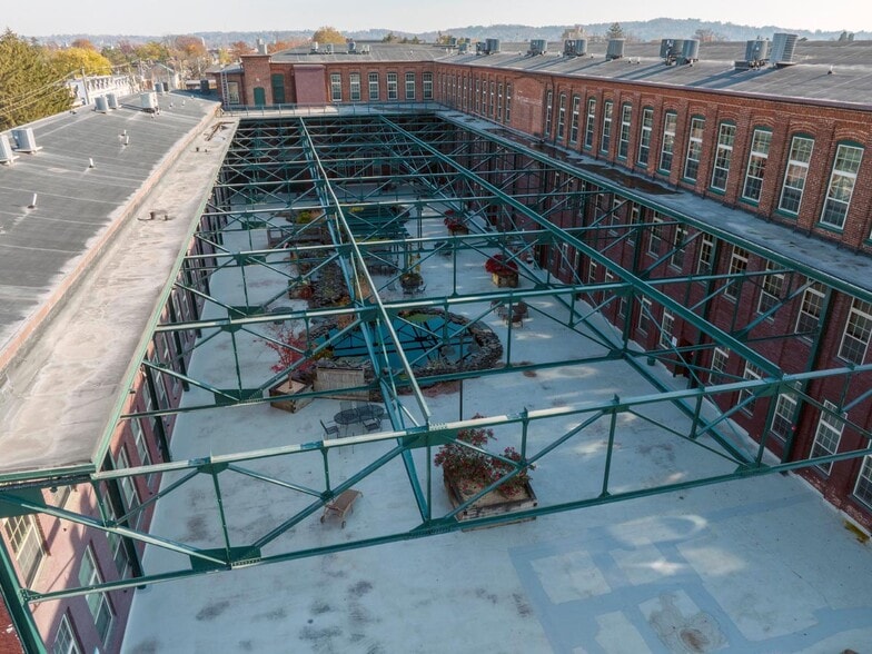 More Photos Of 600 N Hartley St, York Office Residential For Sale