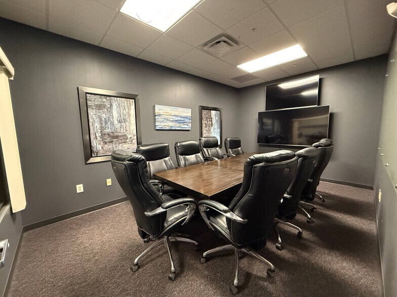 More Photos Of 2295 S Hiawassee Rd, Orlando Office For Sale