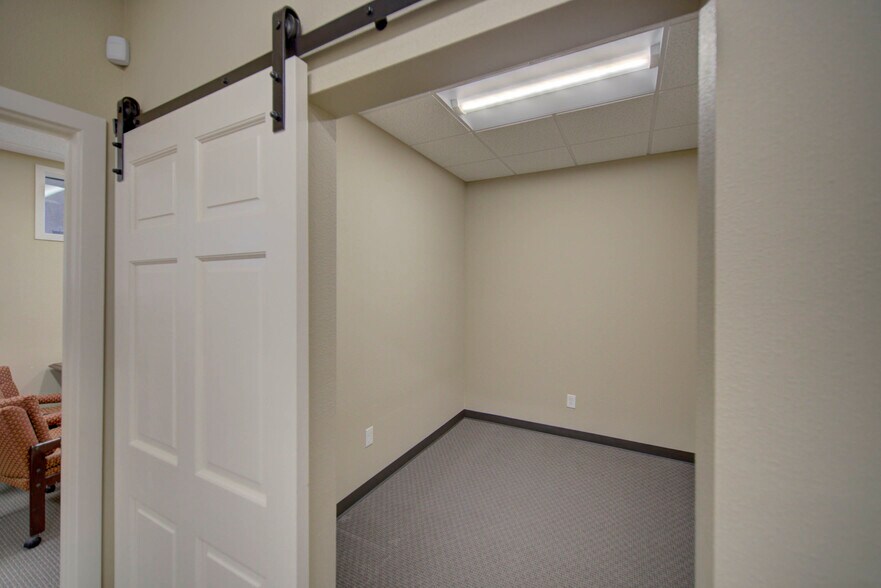 More Photos Of 437 Century Park Dr, Yuba City Office Residential For Lease