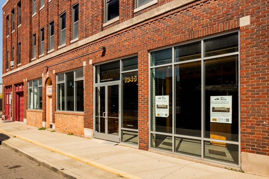 More Photos Of 1337-1345 Division St, Detroit Storefront Retail Residential For Sale