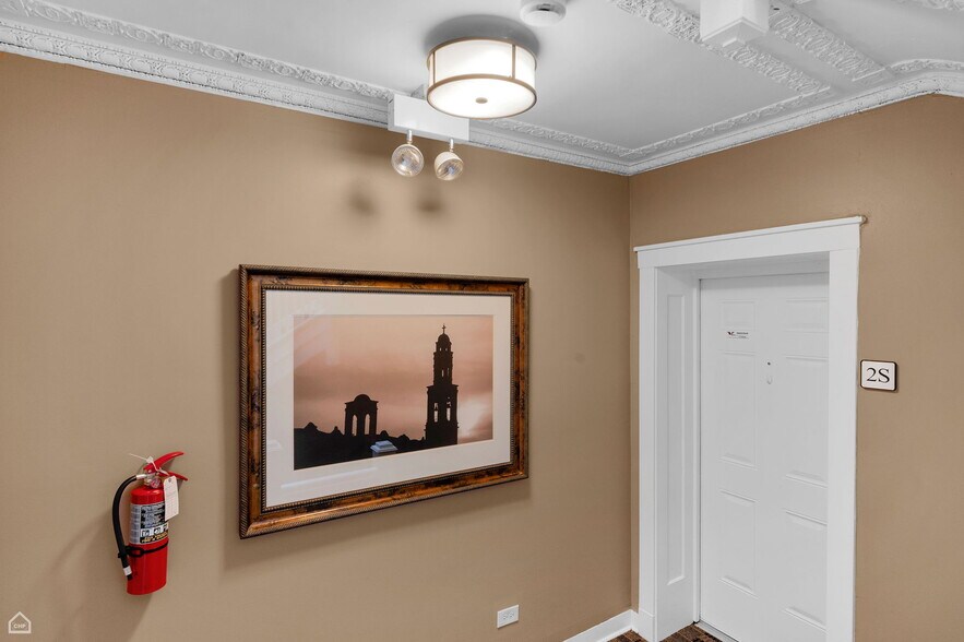 More Photos Of 4240 S Calumet Ave, Chicago Apartments For Sale