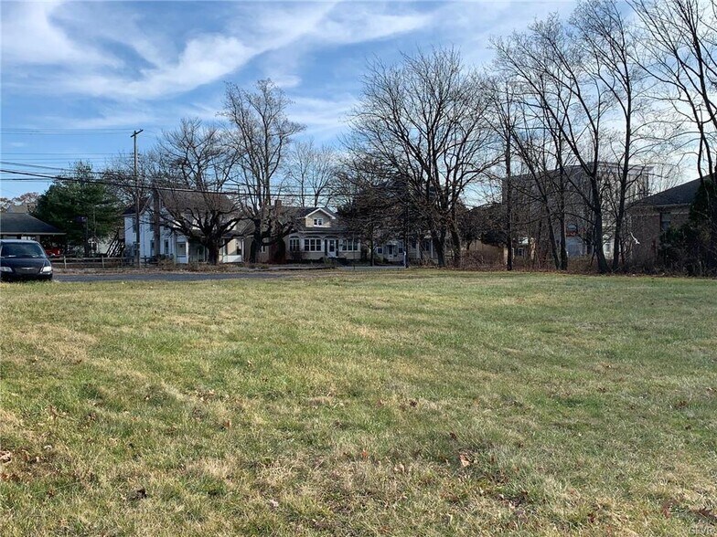 More Photos Of 62 N Broadway, Wind Gap Convenience Store For Sale