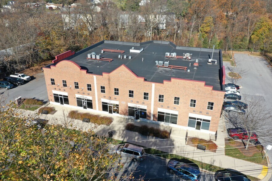 More Photos Of 205 Center St, Mount Airy Medical For Lease