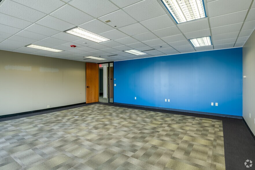 Photo of 9th Floor Ste 945 (Tower I)