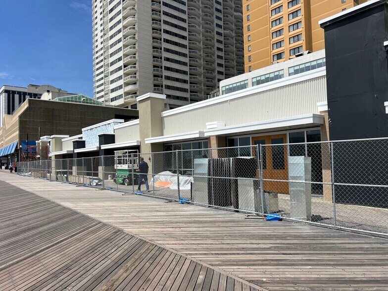 More Photos Of 110 S Morris Ave, Atlantic City Hotel For Lease