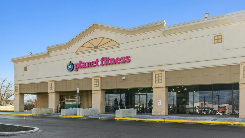More Photos Of 1468-1490 Blackwood-Clementon Rd, Gloucester City Unknown For Lease