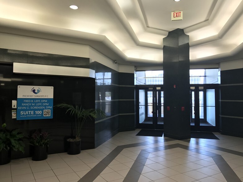 Primary Photo Of 29201 Telegraph Rd, Southfield Medical For Lease