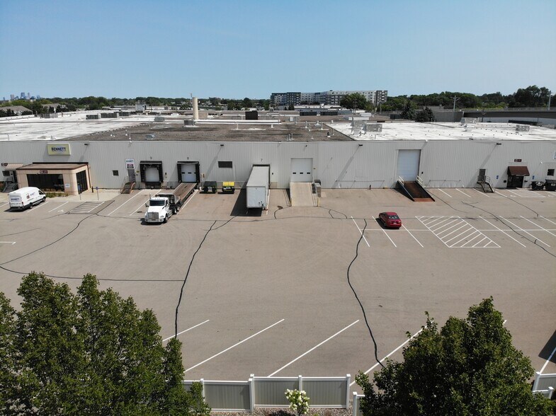 More Photos Of 125-175 Jackson Ave N, Hopkins Light Distribution For Lease