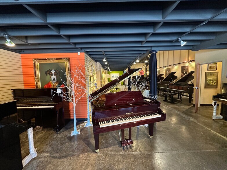 More Photos Of 841-843 Gilman St, Berkeley Storefront For Lease