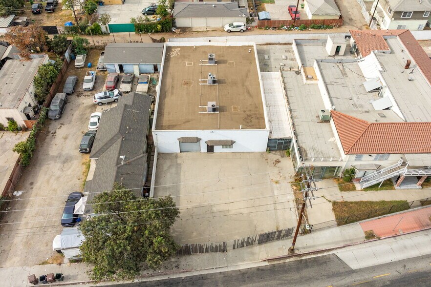 More Photos Of 915 N Willowbrook Ave, Compton Warehouse For Sale
