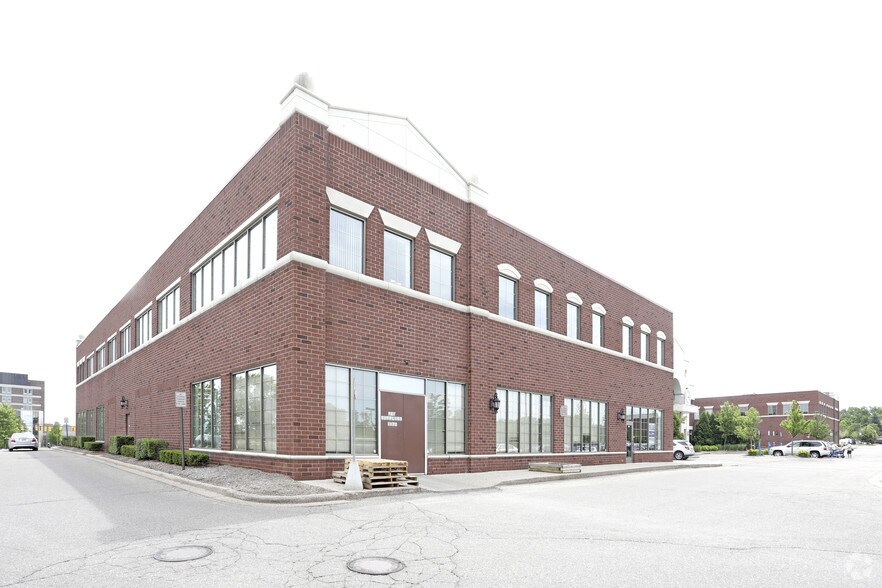 More Photos Of 1170-1254 Walton Blvd, Rochester Hills General Retail For Lease