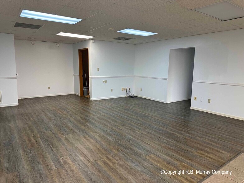 More Photos Of 5407 S Campbell Ave, Springfield General Retail For Lease