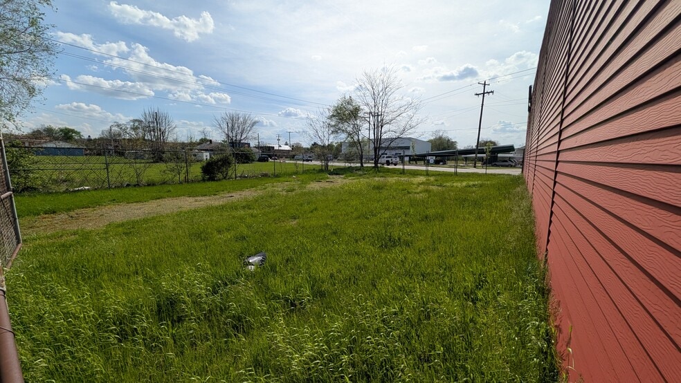 More Photos Of 1402 Prairie Ave, South Bend Auto Repair For Lease