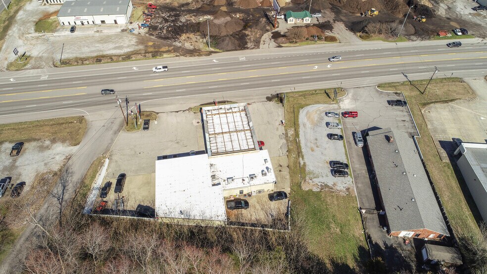 More Photos Of 508 Henslee Dr, Dickson Service Station For Sale